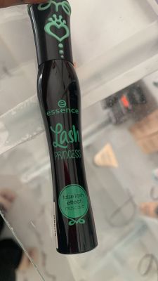 Mascara essence